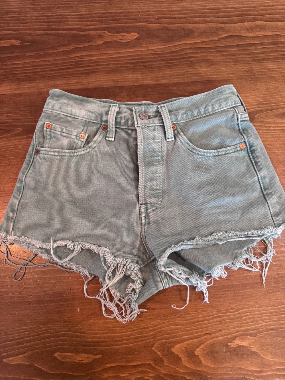 Levis Shorts - Sage Green